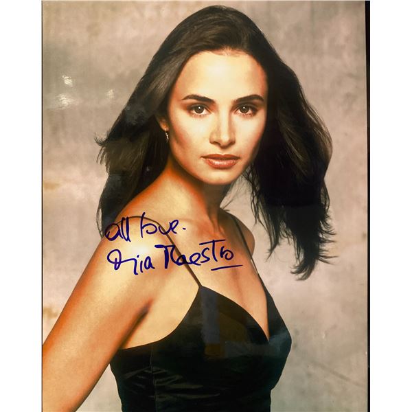 Mía Maestro signed photo