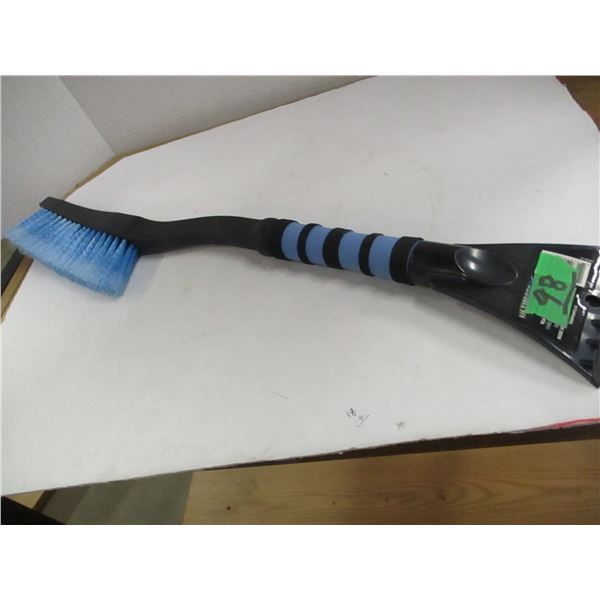 NEW/STORE CLOSE-OUT:  24" SNOW BRUSH