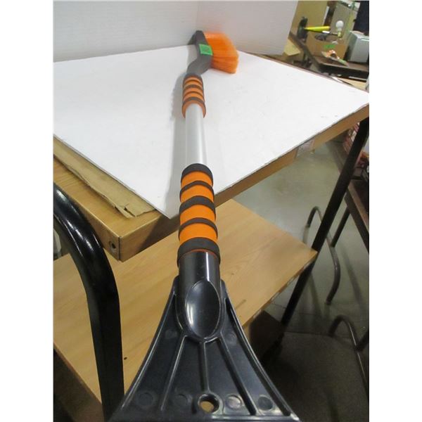NEW/STORE CLOSE-OUT:  36" SNOW BRUSH