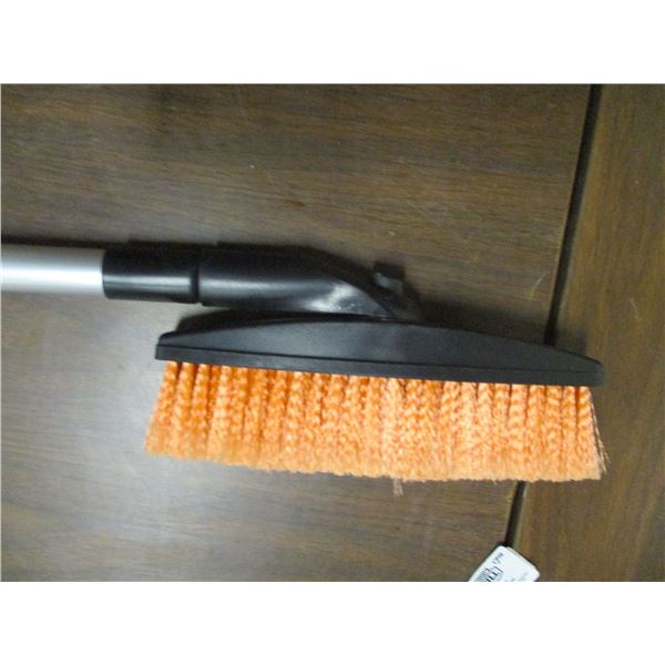 NEW (STORE CLOSE-OUT):  EXTENDABLE SWIVEL HEAD SNOW BRUSH