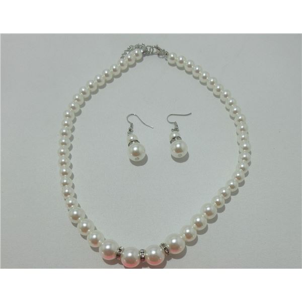 NEW:  CRYSTAL BEADS & PEARL STYLE NECKLACE & EARRINGS