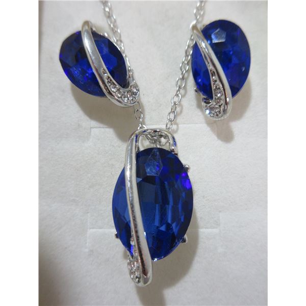 NEW:  SILVERTONE BLUE GEM PENDANT & EARRINGS (18")