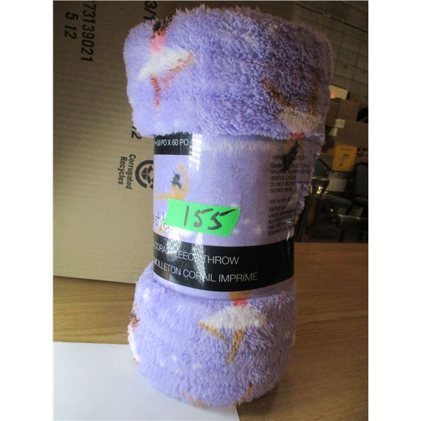 NEW:  FLEECE PLUSH THROW (50" X 60")