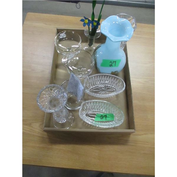 FLAT C/W ASSORTED GLASSWARE