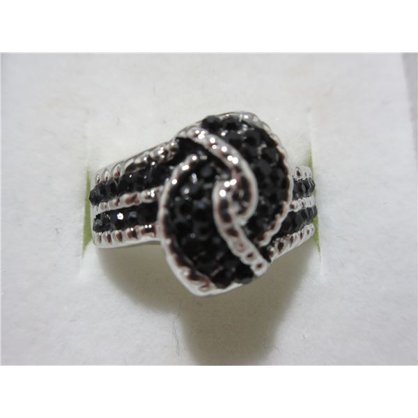 NEW:  STERLING SILVER WHITE & BLACK CZ RING (SIZE 8)