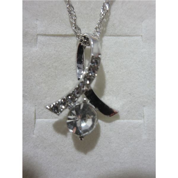 NEW:  STERLING SILVER HERRINGBONE GEM NECKLACE (18")