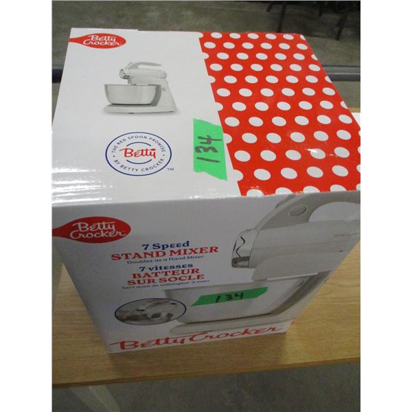 NEW:  BETTY CROCKER 7 SPEED STAND MIXER