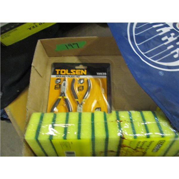 FREIGHT DAMAGE (AS IS):  FLAT C/W ASSORTED TOOLS, SPONGES, OILERS FLAG, ETC
