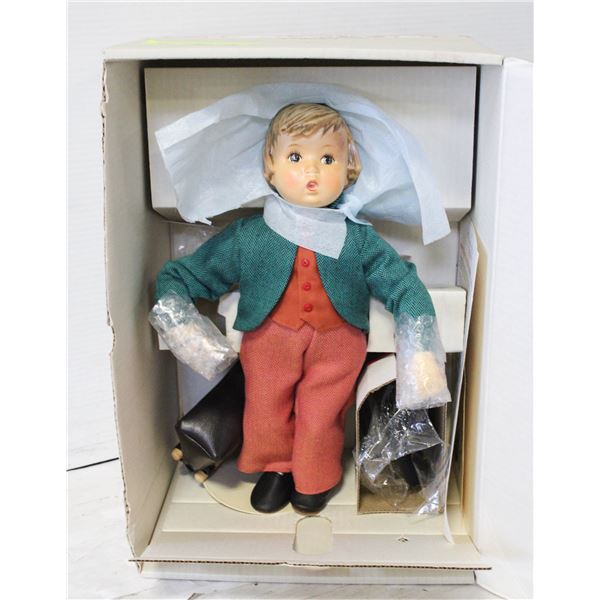 GOEBEL HUMMEL 1990 "MERRY WANDERER" CERAMIC DOLL