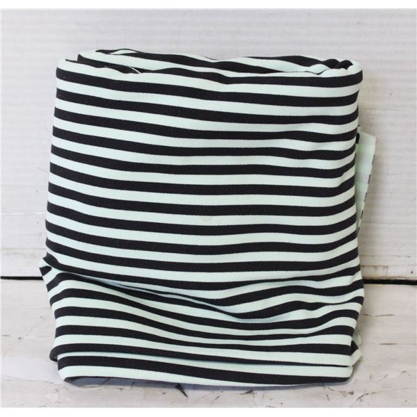 LULULEMON VINYASA BUTTON SCARF GREEN