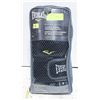 Image 1 : EVERLAST BOXING TRAINING GLOVES