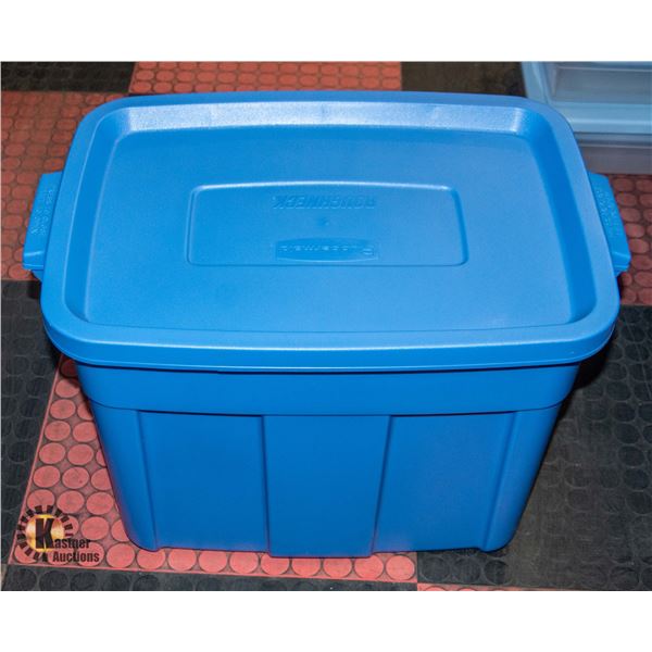 NEW RUBBERMAID 68 LITRE ROUGHNECK TOTE WITH LID