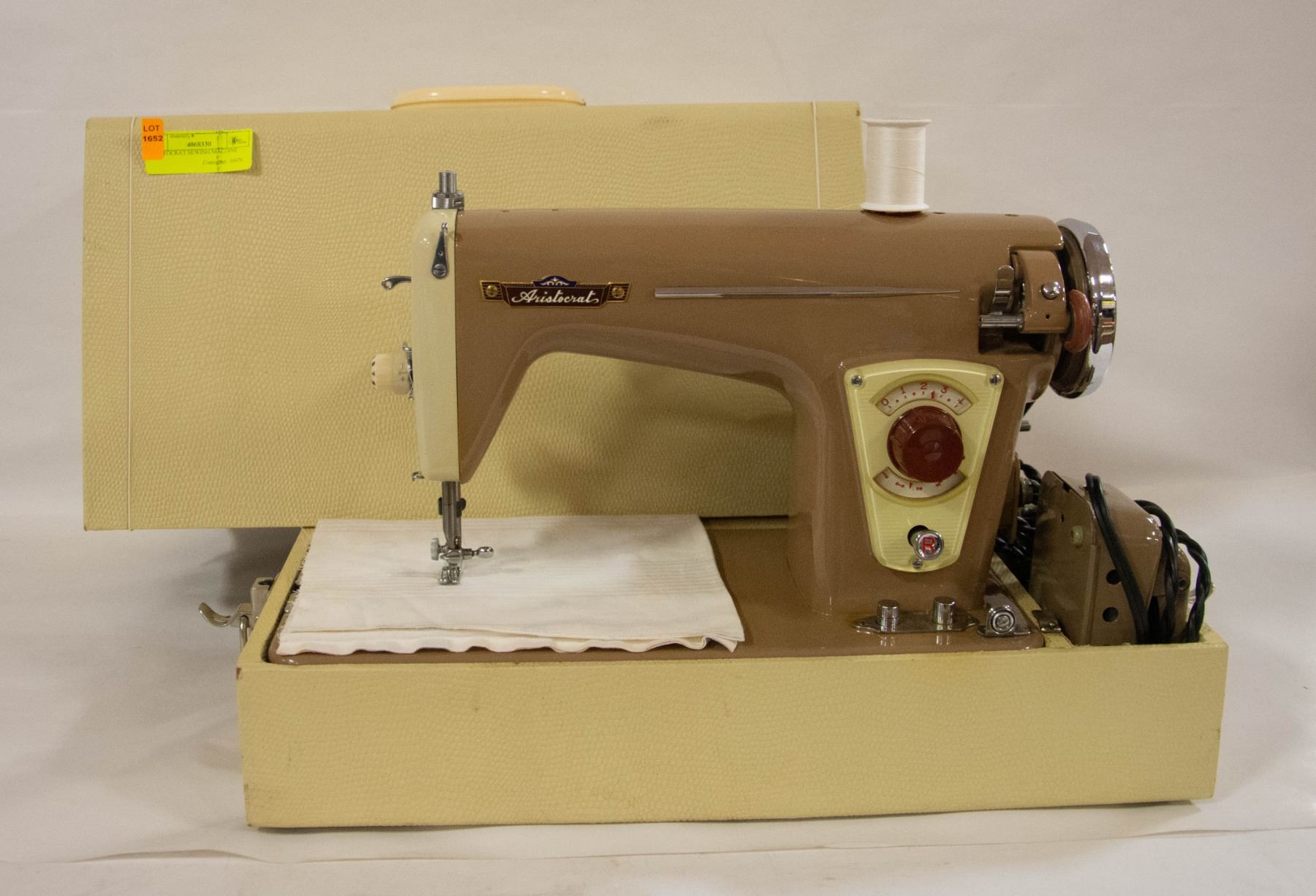 BAILIFF SEIZED: ARISTOCRAT SEWING MACHINE - Kastner Auctions