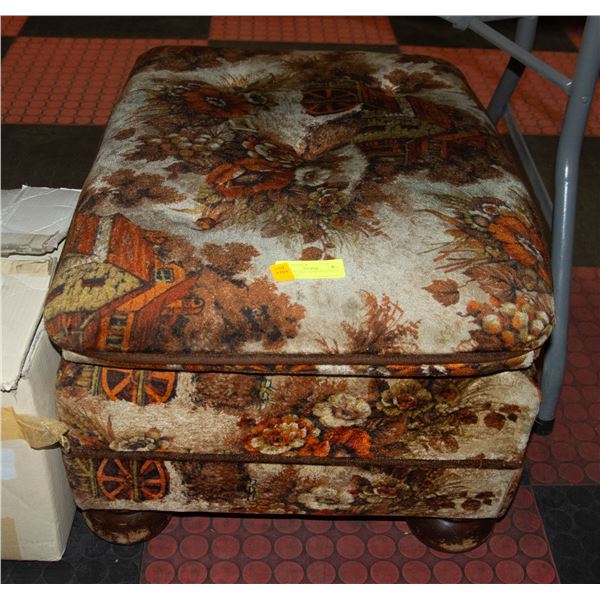 VINTAGE FALL DESIGNED COUCH FOOT REST