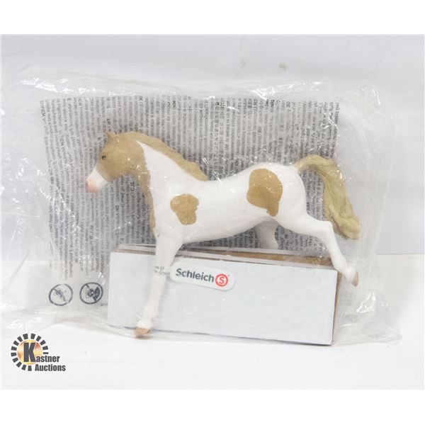 NEW SCHLEICH PAINT HORSE MARE