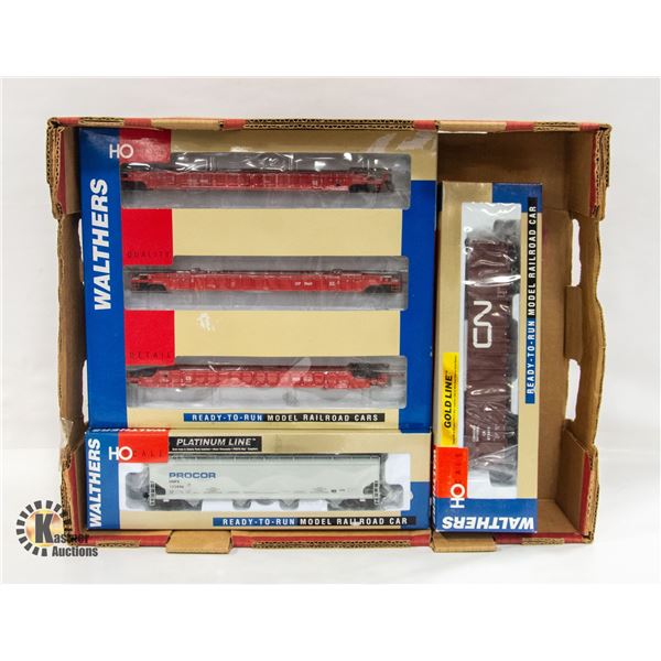 FLAT OF 5 VINTAGE WALTHERS HO TRAIN CARS