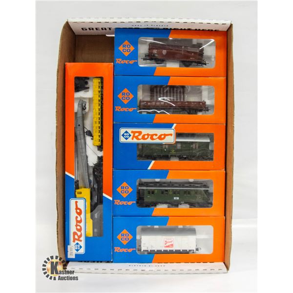 FLAT OF 7 VINTAGE ROCO HO TRAIN CARS
