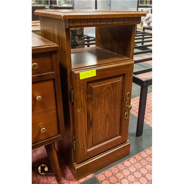 WOODEN SIDE TABLE WITH 1 DOOR INNER STORAGE WITH