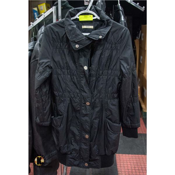 LADIES PRADA MADE IN ITALY SIZE LARGE COAT-ESTATE