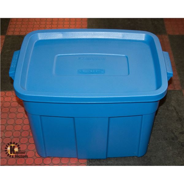 NEW RUBBERMAID 68 LITRE ROUGHNECK TOTE WITH LID