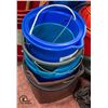 Image 1 : PILE OF 8 BUCKETS