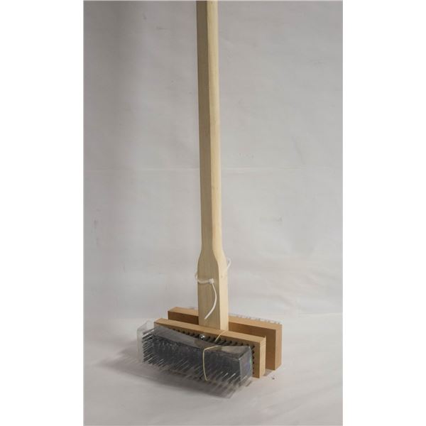 NEW 4FT TEXAS BRUSH DOUBLE HEAD GRILL BRUSH