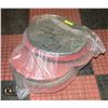 Image 1 : BAG OF 17 INCH FLOOR MACHINE PADS - NEW AND USED