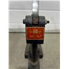 Image 2 : 3 Arm Puller & Grommet Press