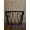 Image 1 : child /pet safety gate