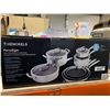 Image 2 : Henckels Paradigm 11pc set Pots and pans/lids