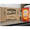 Image 1 : Pepperidge Farm Goldfish Sharp Cheddar Baked Crackers 12 x 167g