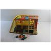 Image 4 : Fisher Price Parking Ramp - Service Center