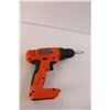 Image 3 : Black & Decker 18V Flashlight & 20V Electric Drill