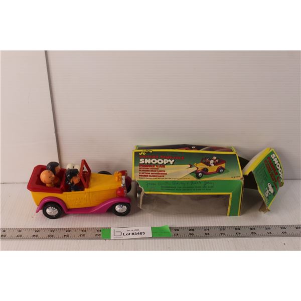 Snoopy Family Car Toy (Peanuts, Charlie Brown) - As Is, Approx. 6.5" Long