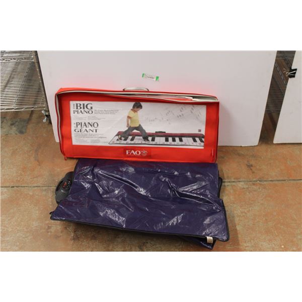 The Big Piano Floor Mat Game w/ Bag- Powers On