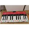 Image 4 : The Big Piano Floor Mat Game w/ Bag- Powers On