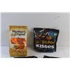 Image 2 : (4) Haribo Halloween Vampire Gummy Bears - Expire 2025/07/11, Harry Potter Hershey's Kisses - Expire