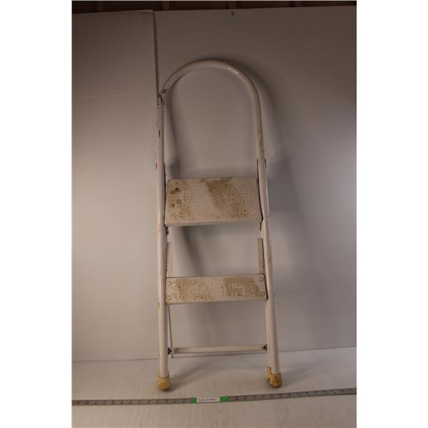 Two-Tier Folding Step Ladder 39" Tall x 19.5" Wide