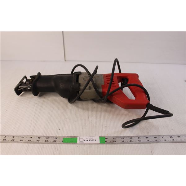 Milwaukee 120V Sawzall- Powers On