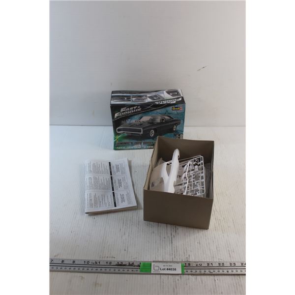 Fast & Furious Dominic's 1970 Dodge Charger Plastic Assembly Kit