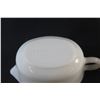 Image 4 : (2) Pyrex Milk Glass Gravy Boats