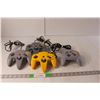 Image 1 : (4) Game Controllers