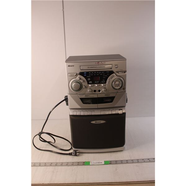 Memorex Karaoke System with CD/Tape Player/Radio, Powers On