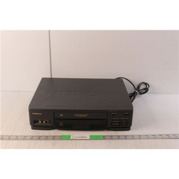 Hitachi F391 VCR, Powers On