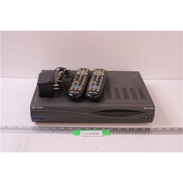 Sagum Satellite Receivers w/ Cords & Remote - As Is