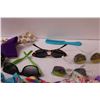 Image 2 : Girls Lot: Sunglasses, Headbands, Hairbows & Comb