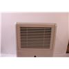 Image 3 : Mainstays Dehumidifier - 10" x 20" x 14" - Powers On