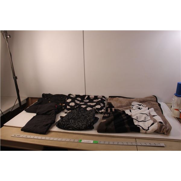 Women's Clothing Lot- Leggings: Lululemon (10), Other (S), Michael Kors T-shirt (XL), Tentree Sweate