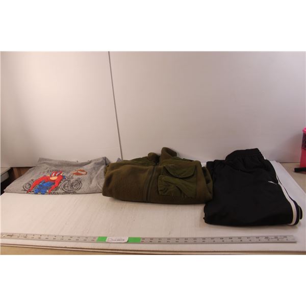 Harley Davison Looney Tunes T-shirt XL, Combat Sweatshirt Approx. Size L, Adidas Sweatpants-M