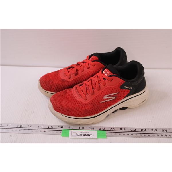 Men's Go Walk Sketchers Shoes - Size 7
